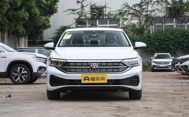 小巷深處的汽車樂園，最新汽車報價，洞悉未來汽車市場趨勢（2025年）